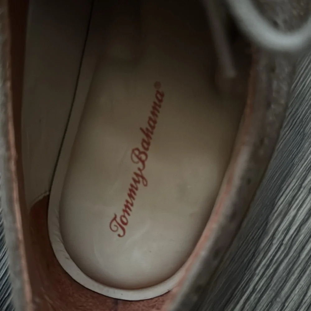 Tommy Bahama shoes image